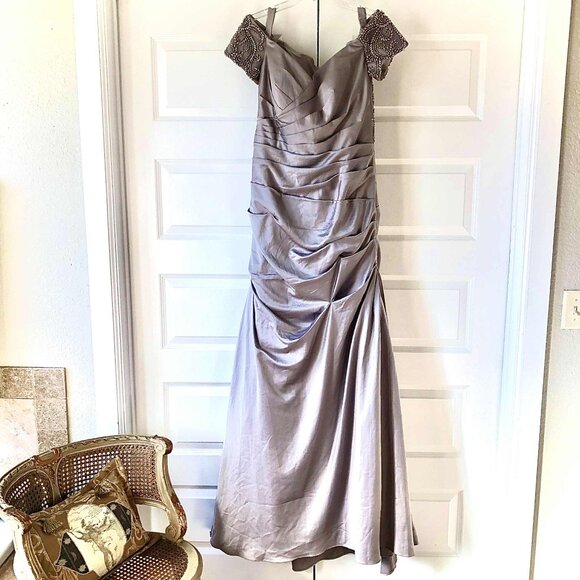 LA FEMME Silver Satin Jewel Embellished Gown Off-shoulders Train 12 MSRP $500 - Picture 2 of 8